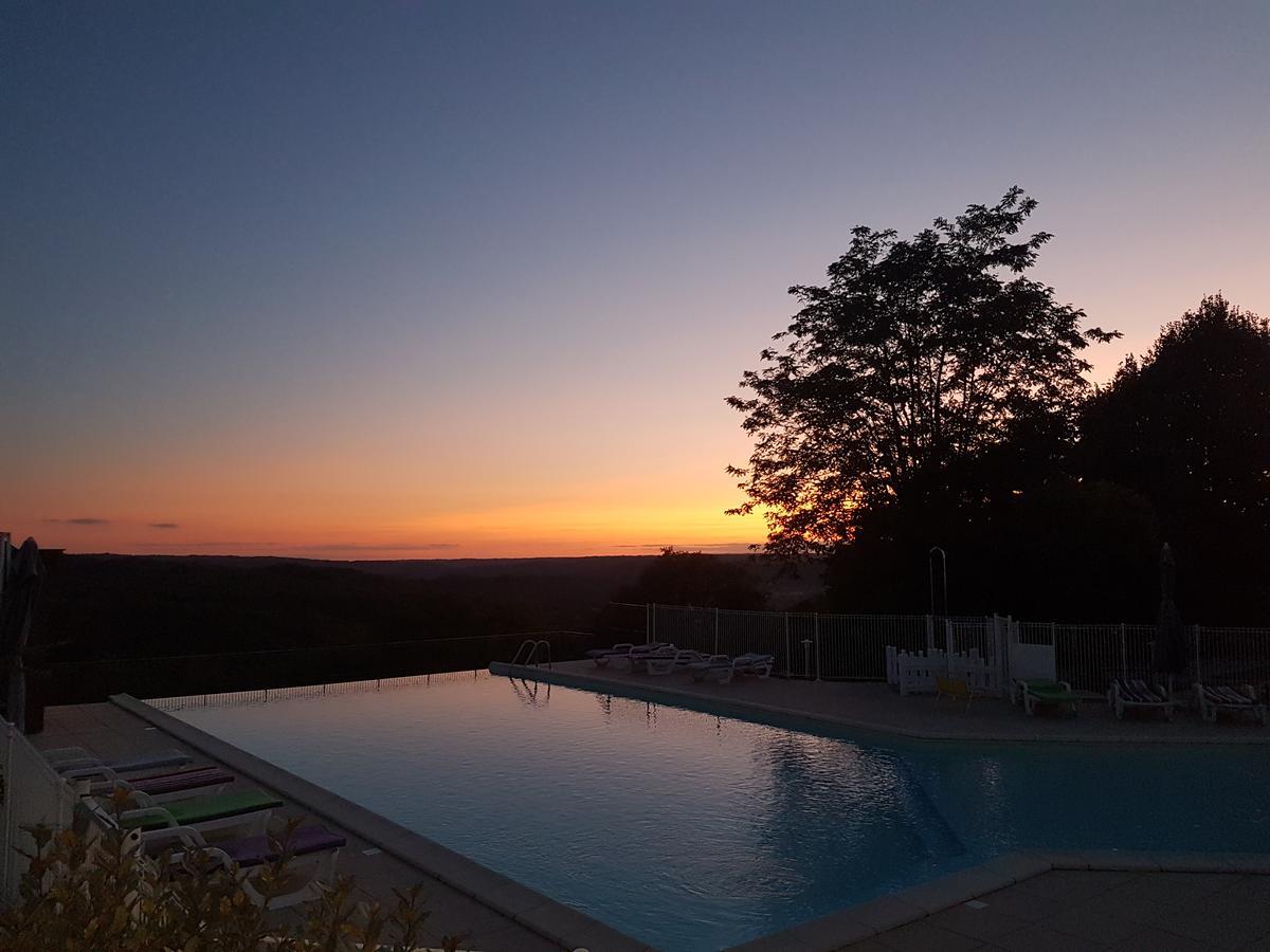 Domaine Des Compouzines Hotel Montignac-Lascaux Exterior foto