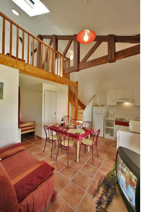 Domaine Des Compouzines Hotel Montignac-Lascaux Exterior foto